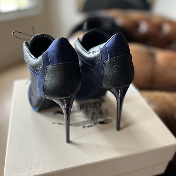 Authentic Burberry Peep Toe Ankle Booties - Picture 6 of 10